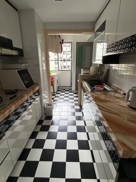 The Florida, 72 Hougang Avenue 7, 4 Bedrooms, 1,292 sqft, Condominium For Sale, by Coco Wang 王亚青, 500140924 - Kitchen - PropertyGuru.com.sg