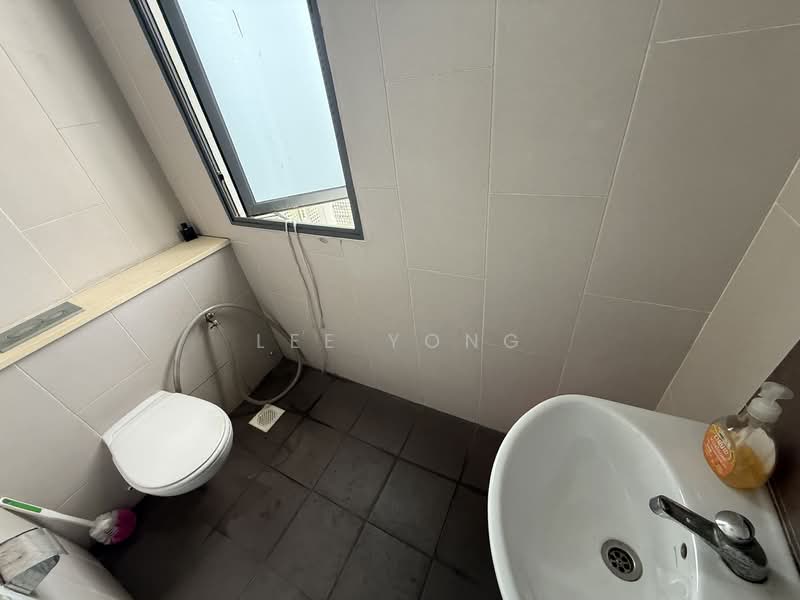 Wave 9, 71 Woodlands Industrial Park E9, 11,345 sqft, Factory / Workshop (B2) For Sale, by Lee Yong, 500140926 - Bathroom - CommercialGuru.com.sg
