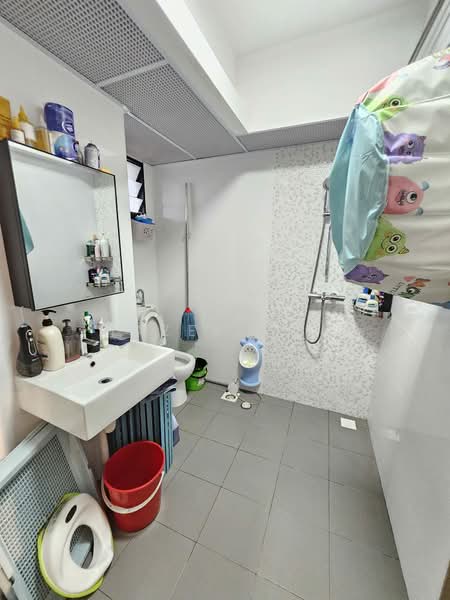 406A Northshore Drive, 406A Northshore Drive, 3 Bedrooms, 1,012 sqft, HDB Flat For Sale, by Hazel Goh, 500140936 - Bathroom - PropertyGuru.com.sg