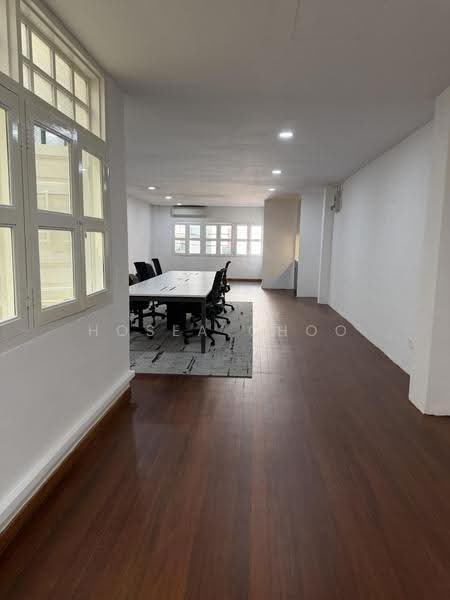 Shop Space or Retail for Rent Tras Street, Chinatown / Tanjong Pagar, 1,800 sqft, Shop / Shophouse For Rent, by Hosea Choo, 500140937 - Interior - CommercialGuru.com.sg