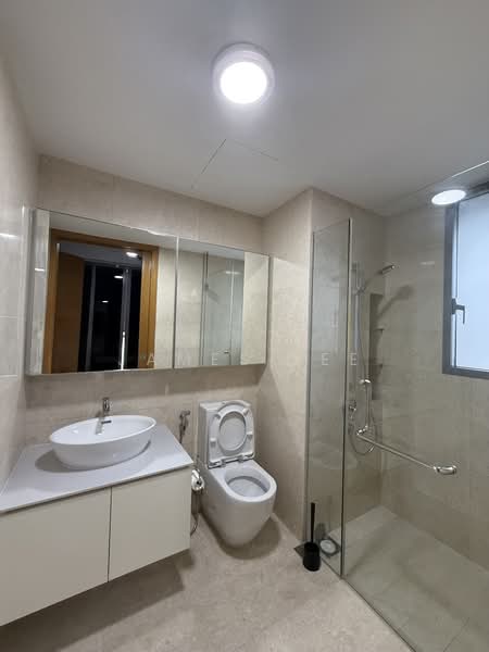 Mon Jervois, 47 Jervois Road, 3 Bedrooms, 1,475 sqft, Condominium For Rent, by James Lee, 500140955 - Bathroom - PropertyGuru.com.sg