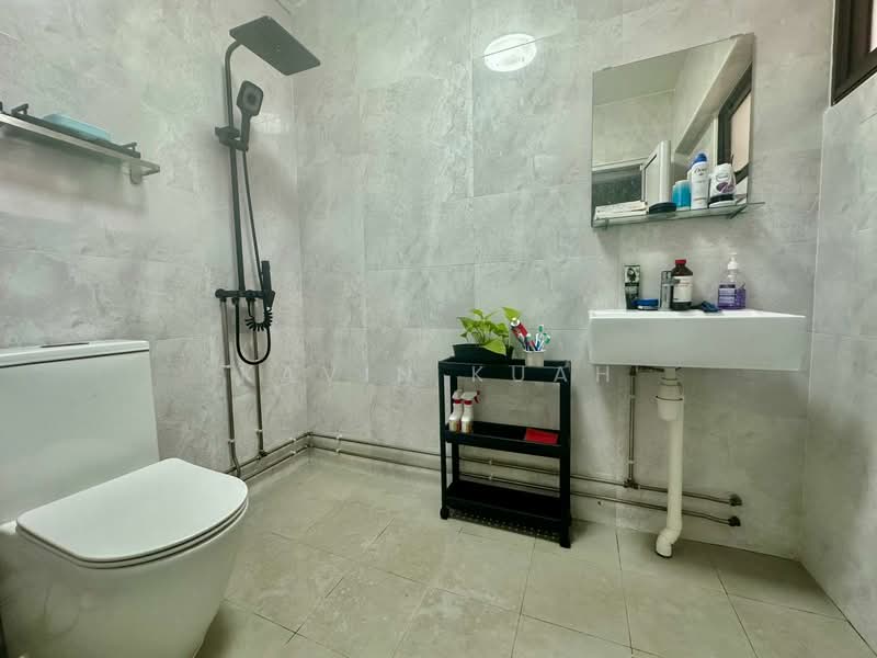 247 Bishan Street 22, 247 Bishan Street 22, 5 Bedrooms, 1,572 sqft, HDB Flat For Sale, by Kavin Kuah, 500140958 - Bathroom - PropertyGuru.com.sg
