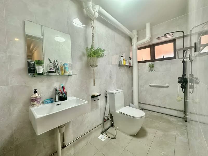 247 Bishan Street 22, 247 Bishan Street 22, 5 Bedrooms, 1,572 sqft, HDB Flat For Sale, by Kavin Kuah, 500140958 - Bathroom - PropertyGuru.com.sg
