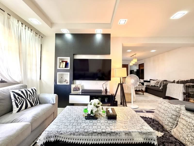 505 Tampines Central 1, 505 Tampines Central 1, 3 Bedrooms, 1,194 sqft, HDB Flat For Sale, by Amir Amzar, 500140967 - Living Room - PropertyGuru.com.sg