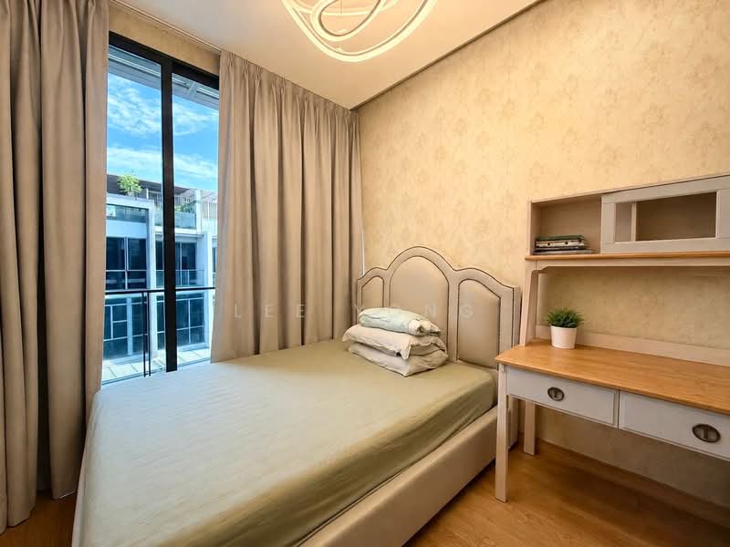 Belgravia Villas, 200 Ang Mo Kio Avenue 5, 6 Bedrooms, 3,585 sqft, Terraced House For Sale, by Lee Yong, 500140968 - Bedroom - PropertyGuru.com.sg