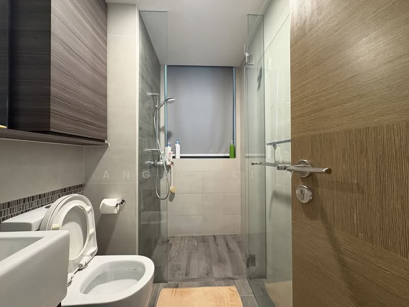 The Terrace, 84 Edgedale Plains, 4 Bedrooms, 1,313 sqft, Executive Condominium For Sale, by Angela Kiew, 500140969 - Bathroom - PropertyGuru.com.sg