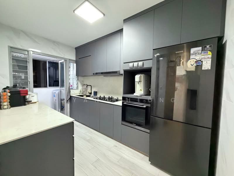 614B Tampines North Drive 1, 614B Tampines North Drive 1, 3 Bedrooms, 1,001 sqft, HDB Flat For Sale, by Bryan Cheong, 500140972 - Kitchen - PropertyGuru.com.sg
