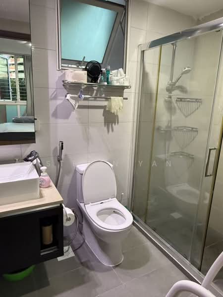 1 Canberra, 7 Canberra Drive, Room Rental, 200 sqft, Executive Condominium For Rent, by Steven Yan, 500140990 - Bathroom - PropertyGuru.com.sg