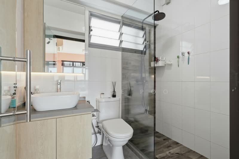 683A Edgedale Plains, 683A Edgedale Plains, 3 Bedrooms, 1,001 sqft, HDB Flat For Sale, by George Poo, 500140992 - Bathroom - PropertyGuru.com.sg