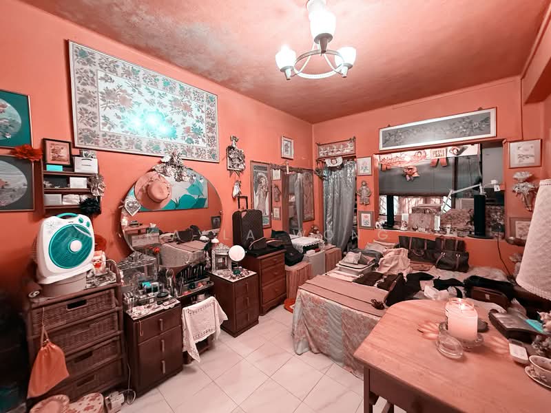 78 Guan Chuan Street, 78 Guan Chuan Street, 2 Bedrooms, 797 sqft, Walk-up Apartment For Sale, by Kayla Wong, 500141017 - Bedroom - PropertyGuru.com.sg