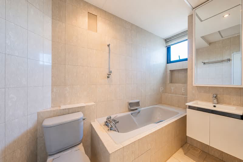D'Grove Villas, 8A Orange Grove Road, 4 Bedrooms, 2,702 sqft, Condominium For Sale, by Don Png, 500141019 - Bathroom - PropertyGuru.com.sg