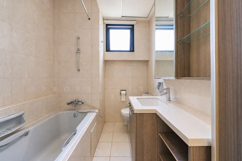 D'Grove Villas, 8A Orange Grove Road, 4 Bedrooms, 2,702 sqft, Condominium For Sale, by Don Png, 500141019 - Bathroom - PropertyGuru.com.sg