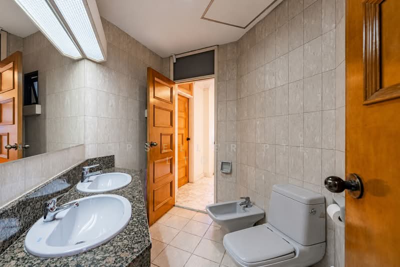 D'Grove Villas, 8A Orange Grove Road, 4 Bedrooms, 2,702 sqft, Condominium For Sale, by Don Png, 500141019 - Bathroom - PropertyGuru.com.sg