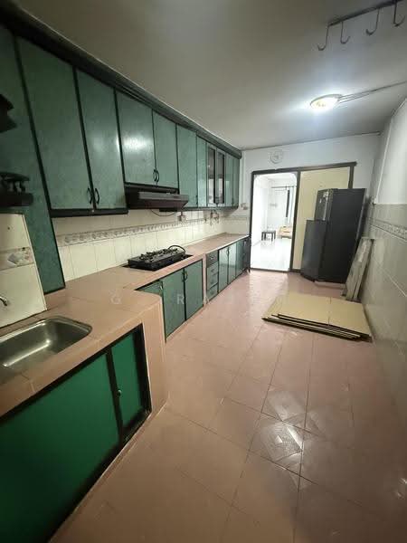 303 Jurong East Street 32, 303 Jurong East Street 32, Boon Lay / Jurong / Tuas, 2 Bedrooms, 733 sqft, HDB Flat For Sale, by G. Rajan, 500141031 - Kitchen - PropertyGuru.com.sg