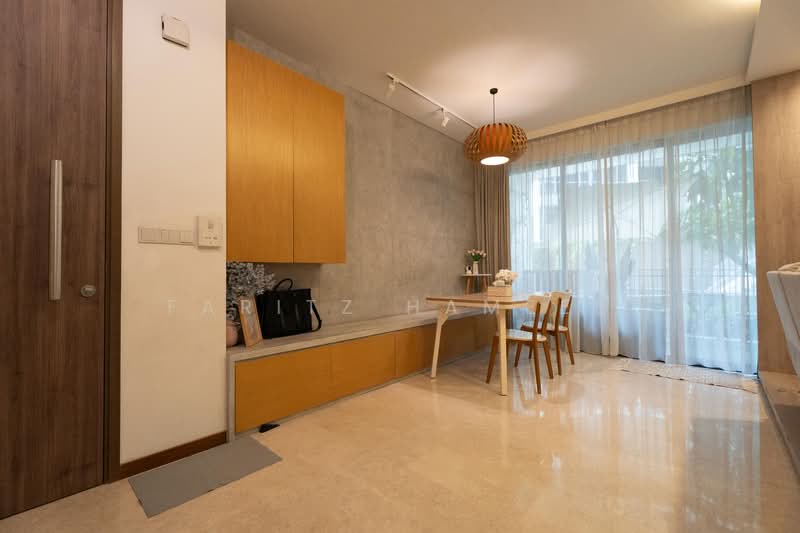 Palm Isles, 34 Flora Drive, 3 Bedrooms, 1,119 sqft, Condominium For Sale, by Faritz Hameed, 500141033 - Dining Room - PropertyGuru.com.sg