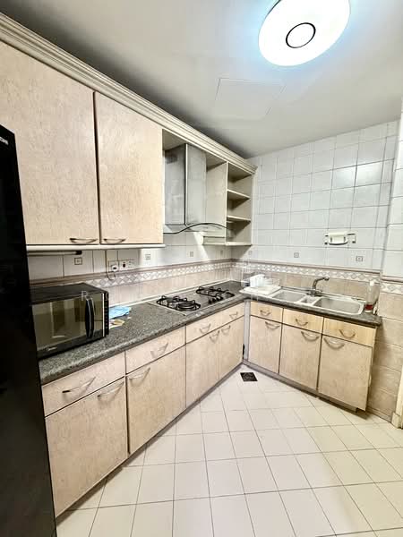 Regent Park, 26 Jalan Lempeng, 2 Bedrooms, 807 sqft, Condominium For Rent, by Robin Chan, 500141042 - Kitchen - PropertyGuru.com.sg