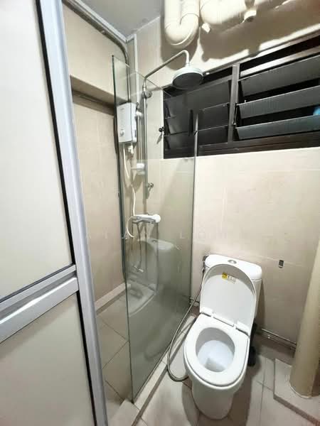 713 Tampines Street 71, 713 Tampines Street 71, Room Rental, 100 sqft, HDB Flat For Rent, by Alan Loh, 500141046 - Bathroom - PropertyGuru.com.sg