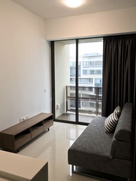 D'Nest, 141 Pasir Ris Grove, 1 Bedroom, 484 sqft, Condominium For Sale, by Gavin Neo, 500141047 - Living Room - PropertyGuru.com.sg