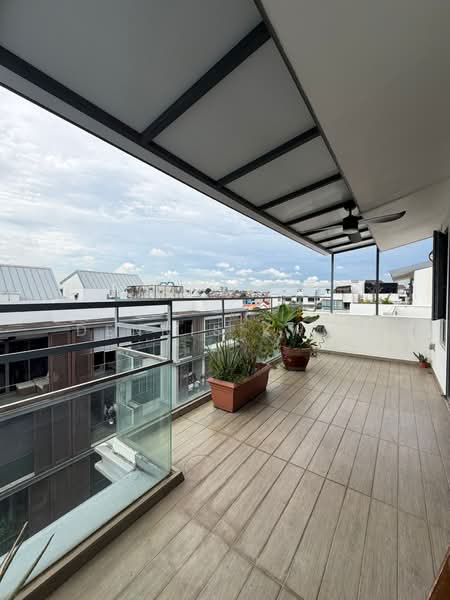 The Seawind @ Telok Kurau, Lorong M Telok Kurau, 4 Bedrooms, 1,701 sqft, Condominium For Rent, by Dennis Kwok, 500141063 - Balcony - PropertyGuru.com.sg