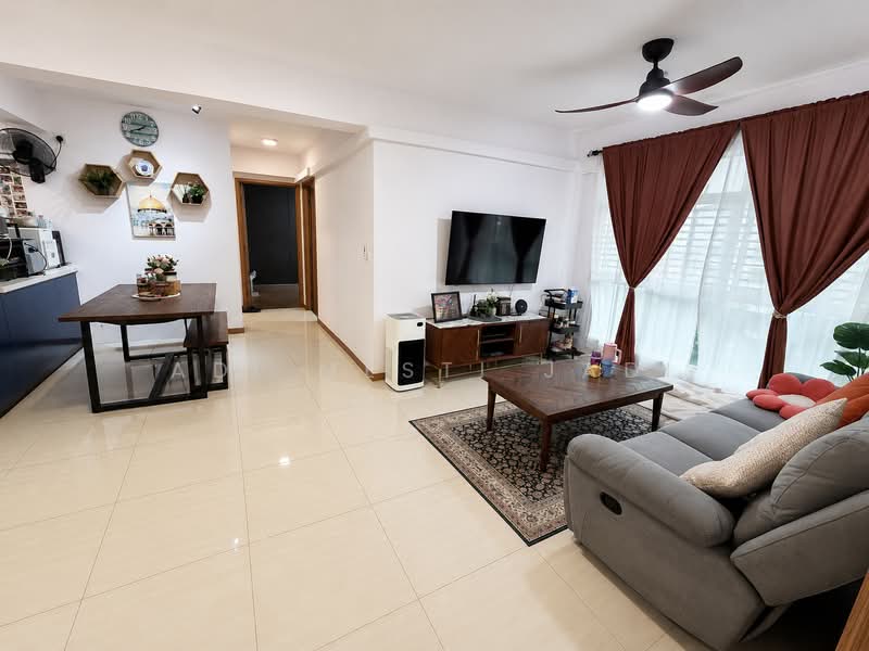 406A Northshore Drive, 406A Northshore Drive, 3 Bedrooms, 1,205 sqft, HDB Flat For Sale, by Adi Mesti Jadi, 500141073 - Living Room - PropertyGuru.com.sg