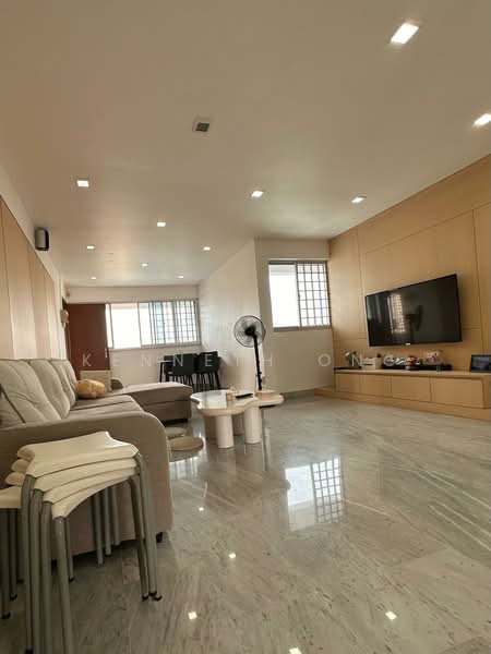 213 Bukit Batok Street 21, 213 Bukit Batok Street 21, 2 Bedrooms, 1,001 sqft, HDB Flat For Rent, by Kenneth Ong, 500141097 - Living Room - PropertyGuru.com.sg