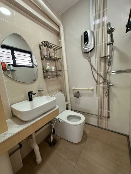 213 Bukit Batok Street 21, 213 Bukit Batok Street 21, 2 Bedrooms, 1,001 sqft, HDB Flat For Rent, by Kenneth Ong, 500141097 - Bathroom - PropertyGuru.com.sg