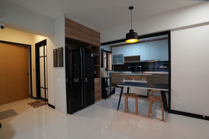 933A Hougang Avenue 9, 933A Hougang Avenue 9, 3 Bedrooms, 990 sqft, HDB Flat For Sale, by Simeon Tan, 500141110 - Kitchen - PropertyGuru.com.sg