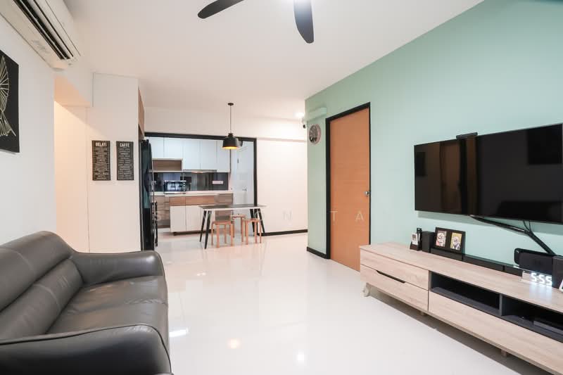 933A Hougang Avenue 9, 933A Hougang Avenue 9, 3 Bedrooms, 990 sqft, HDB Flat For Sale, by Simeon Tan, 500141110 - Living Room - PropertyGuru.com.sg