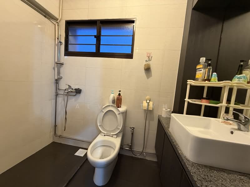 680 Woodlands Avenue 6, 680 Woodlands Avenue 6, 3 Bedrooms, 1,302 sqft, HDB Flat For Sale, by Alvin Tyh, 500141129 - Bathroom - PropertyGuru.com.sg