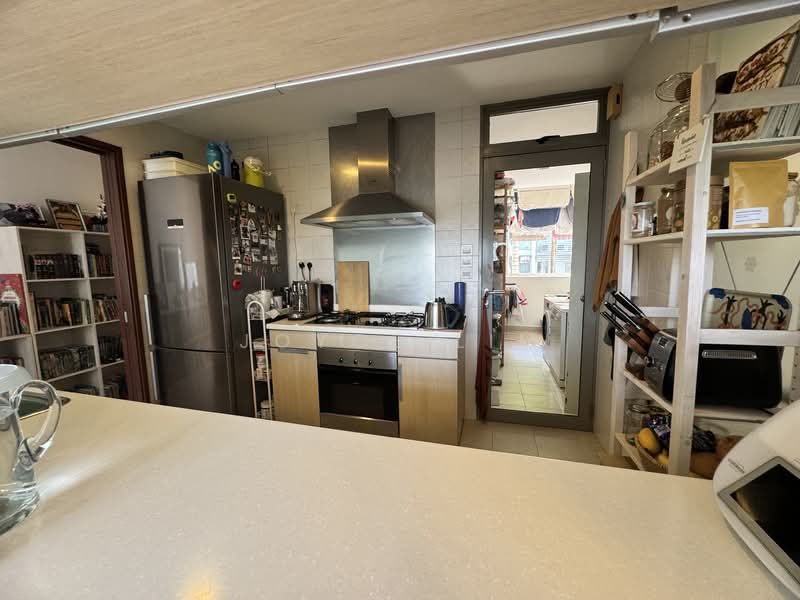 The Shelford, 1C Shelford Road, 3 Bedrooms, 1,389 sqft, Condominium For Sale, by Joyce Lim, 500141156 - Kitchen Island - PropertyGuru.com.sg