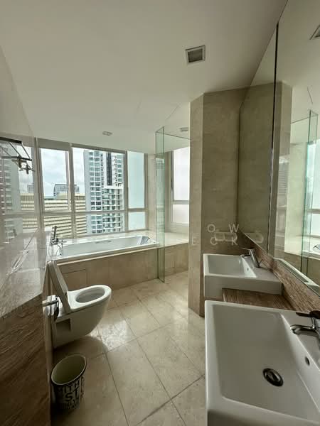 Saint Thomas Suites, , 4 Bedrooms, 2,013 sqft, Condominium For Rent, by Eugene Ow Boon Teck, 500141160 - Master Bathroom - PropertyGuru.com.sg