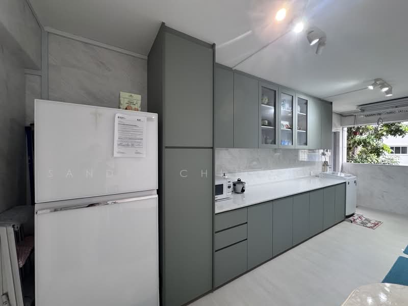425 Yishun Avenue 11, 425 Yishun Avenue 11, 3 Bedrooms, 904 sqft, HDB Flat For Sale, by Sandra Ching 钟素玲, 500141163 - Kitchen - PropertyGuru.com.sg