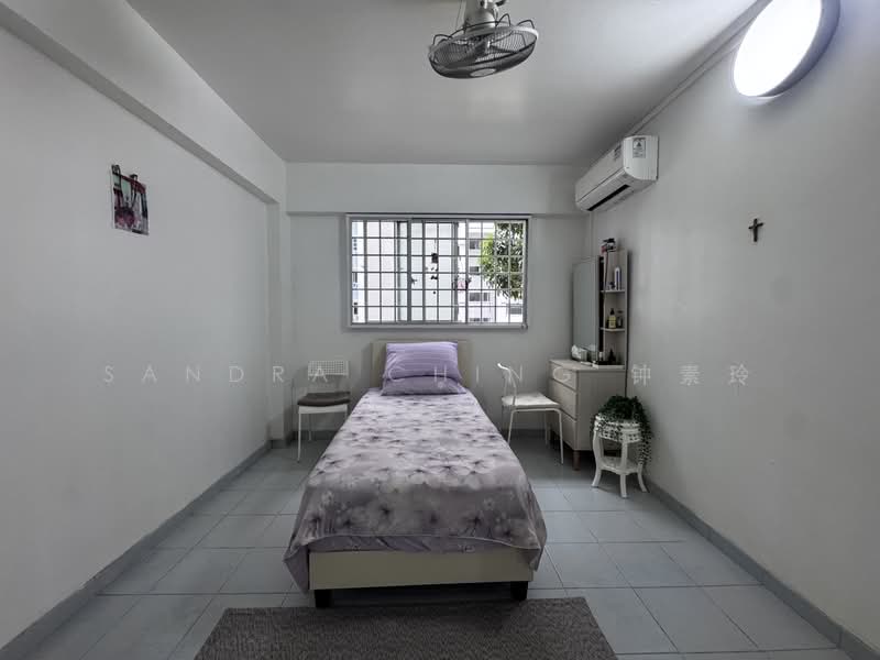 425 Yishun Avenue 11, 425 Yishun Avenue 11, 3 Bedrooms, 904 sqft, HDB Flat For Sale, by Sandra Ching 钟素玲, 500141163 - Bedroom - PropertyGuru.com.sg