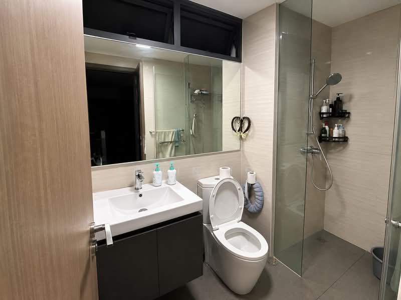 Waterbay, 47B Edgefield Plains, 4 Bedrooms, 1,141 sqft, Executive Condominium For Rent, by Edwin Hoe, 500141168 - Bathroom - PropertyGuru.com.sg