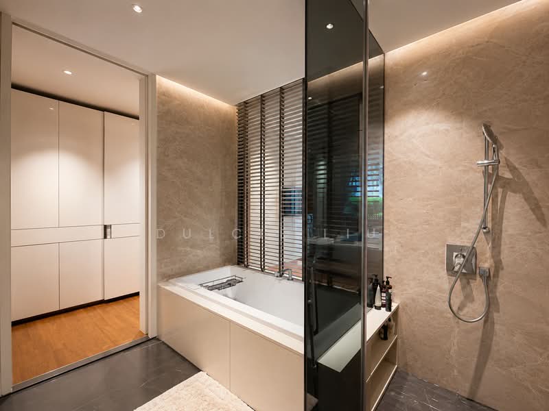 Amber Park, 18 Amber Gardens, 5 Bedrooms, 2,045 sqft, Condominium For Sale, by Dulcie Liu, 500141176 - Bathroom - PropertyGuru.com.sg