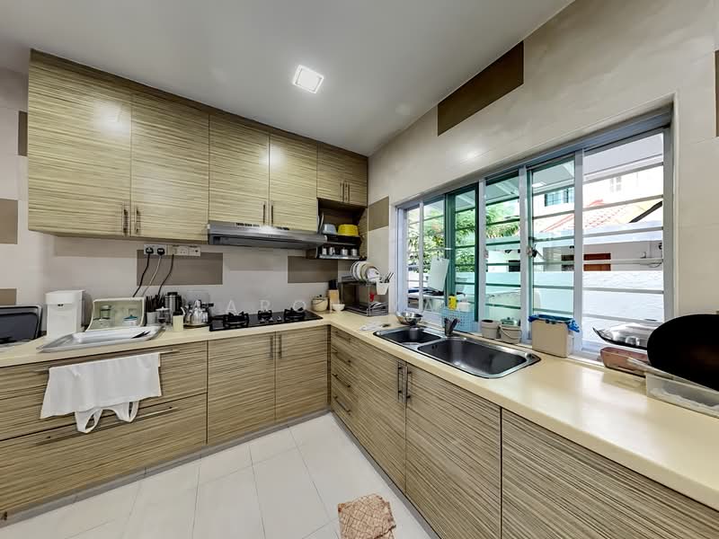 Rare Freehold Detached | 5,000 Sqft Land | Kembangan | Rebuild or Move In, Jalan Selamat, Jalan Sayang, Jalan Kembangan, 5 Bedrooms, 3,000 sqft, Detached House For Sale, by Aaron Yang, 500141178 - Kitchen - PropertyGuru.com.sg