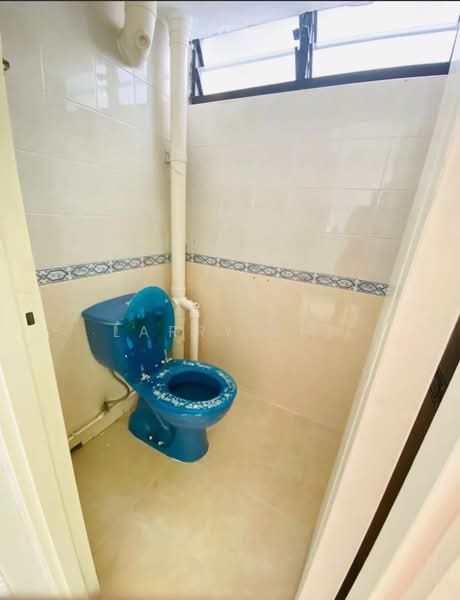 154 Mei Ling Street, 154 Mei Ling Street, 3 Bedrooms, 721 sqft, HDB Flat For Rent, by Larry Lee, 500141183 - Bathroom - PropertyGuru.com.sg