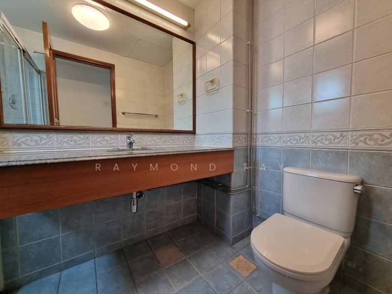 Gold Palm Mansions, 139 Lorong K Telok Kurau, 2 Bedrooms, 1,033 sqft, Apartment For Rent, by Raymond Tay, 500141198 - Bathroom - PropertyGuru.com.sg