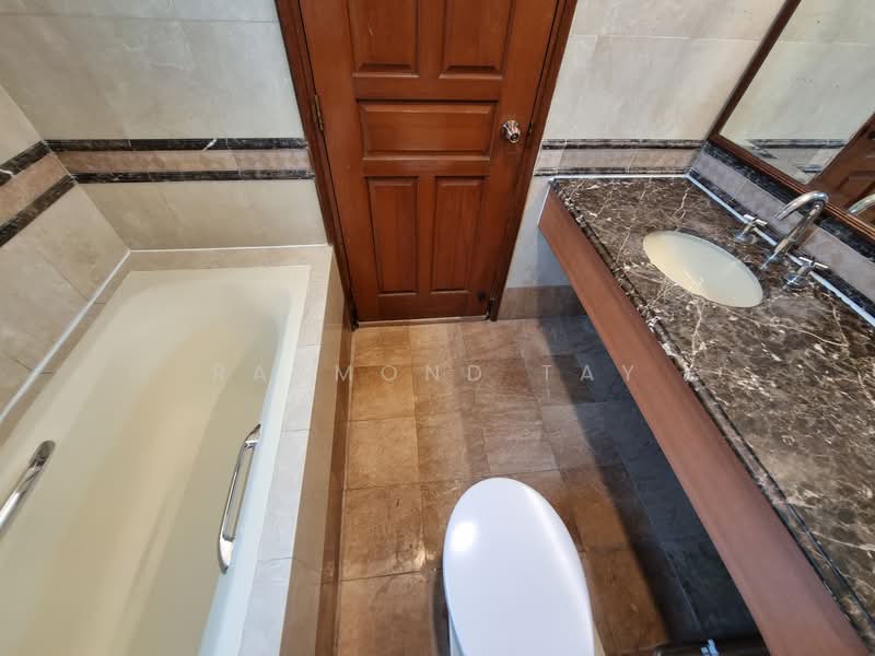 Gold Palm Mansions, 139 Lorong K Telok Kurau, 2 Bedrooms, 1,033 sqft, Apartment For Rent, by Raymond Tay, 500141198 - Bathroom - PropertyGuru.com.sg