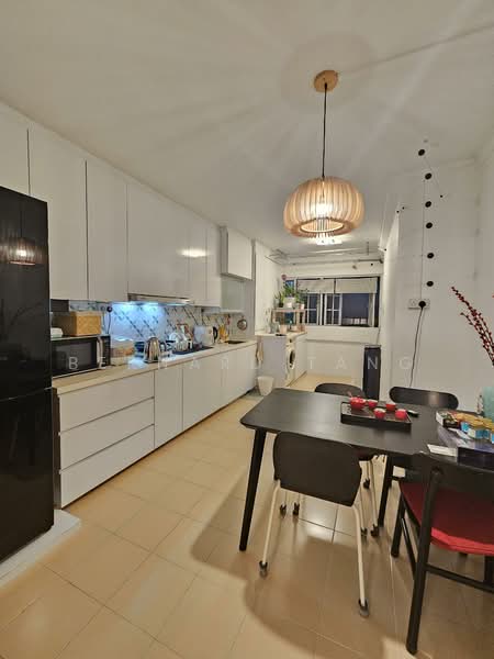 617 Yishun Ring Road, 617 Yishun Ring Road, 2 Bedrooms, 786 sqft, HDB Flat For Sale, by Bernard Tang, 500141215 - Kitchen - PropertyGuru.com.sg