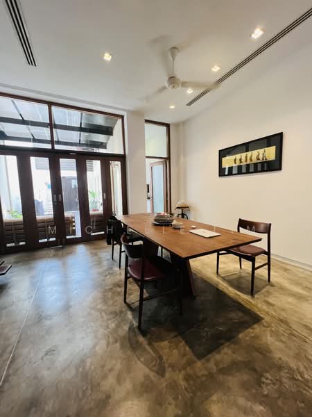 Blair Conservation Area, , 2 Bedrooms, 2,400 sqft, Conservation House For Rent, by Michelle Lim, 500141290 - Dining Room - PropertyGuru.com.sg