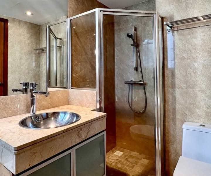 Blue Horizon, 21 West Coast Crescent, 3 Bedrooms, 1,152 sqft, Condominium For Rent, by Mark Lim, 500141294 - Bathroom - PropertyGuru.com.sg