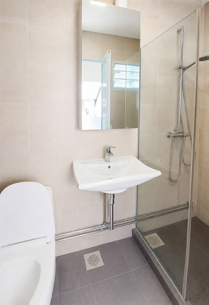 35 Lorong 5 Toa Payoh, 35 Lorong 5 Toa Payoh, Room Rental, 150 sqft, HDB Flat For Rent, by Frederick Foo, 500141301 - Bathroom - PropertyGuru.com.sg