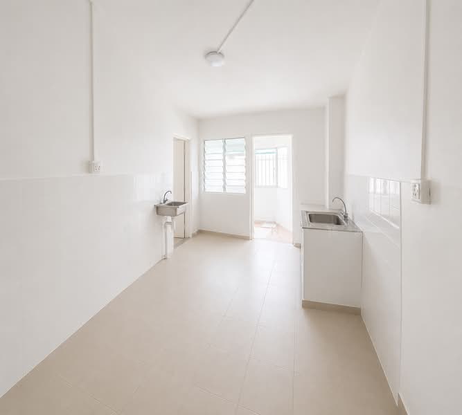532 Hougang Avenue 6, 532 Hougang Avenue 6, 3 Bedrooms, 958 sqft, HDB Flat For Sale, by Jackson Tan 陈涣乐, 500141310 - Kitchen - PropertyGuru.com.sg