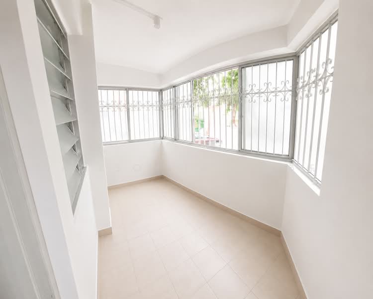 532 Hougang Avenue 6, 532 Hougang Avenue 6, 3 Bedrooms, 958 sqft, HDB Flat For Sale, by Jackson Tan 陈涣乐, 500141310 - Balcony - PropertyGuru.com.sg