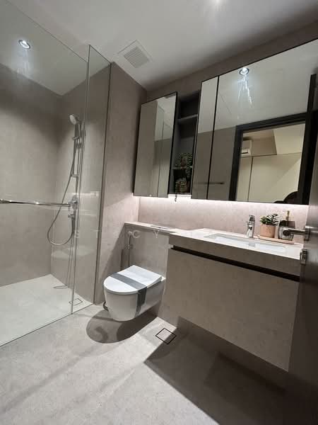 The Ranz, 109 Rangoon Road, 2 Bedrooms, 732 sqft, Apartment For Sale, by Stacy Tan, 500141319 - Bathroom - PropertyGuru.com.sg