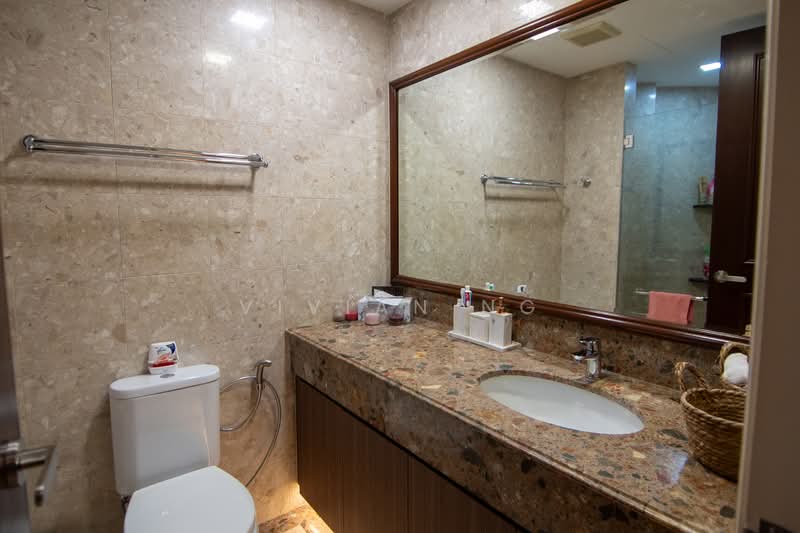 Sunrise Gardens, 51 Sunrise Gardens, 3 Bedrooms, 1,400 sqft, Condominium For Rent, by Vivian Ng, 500141356 - Master Bathroom - PropertyGuru.com.sg