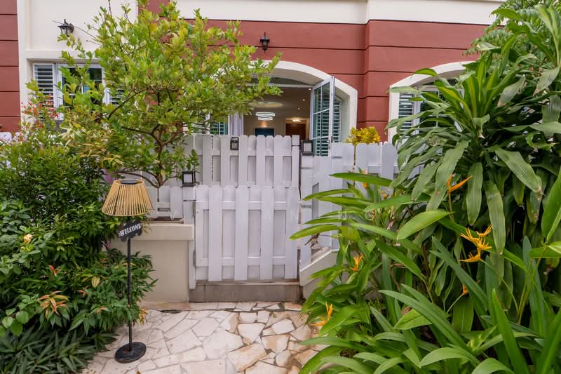 Sunrise Gardens, 51 Sunrise Gardens, 3 Bedrooms, 1,400 sqft, Condominium For Rent, by Vivian Ng, 500141356 - Exterior - PropertyGuru.com.sg