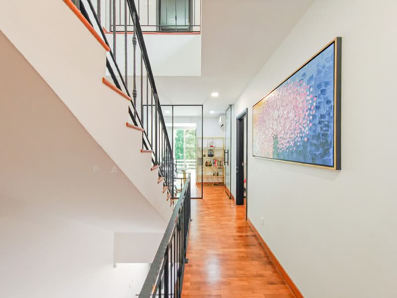 $Condo PSF‼️ 🌟5 Beds 5 Baths |🏡 Move-In Ready!!! Call ☎️ 9111-9499, Woodgrove View, 5 Bedrooms, 3,225 sqft, Corner Terrace For Sale, by Pauline Chia, 500141357 - Corridor - PropertyGuru.com.sg