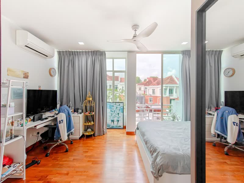 $Condo PSF‼️ 🌟5 Beds 5 Baths |🏡 Move-In Ready!!! Call ☎️ 9111-9499, Woodgrove View, Admiralty / Woodlands, 5 Bedrooms, 3,225 sqft, Corner Terrace For Sale, by Pauline Chia, 500141357 - Bedroom - PropertyGuru.com.sg